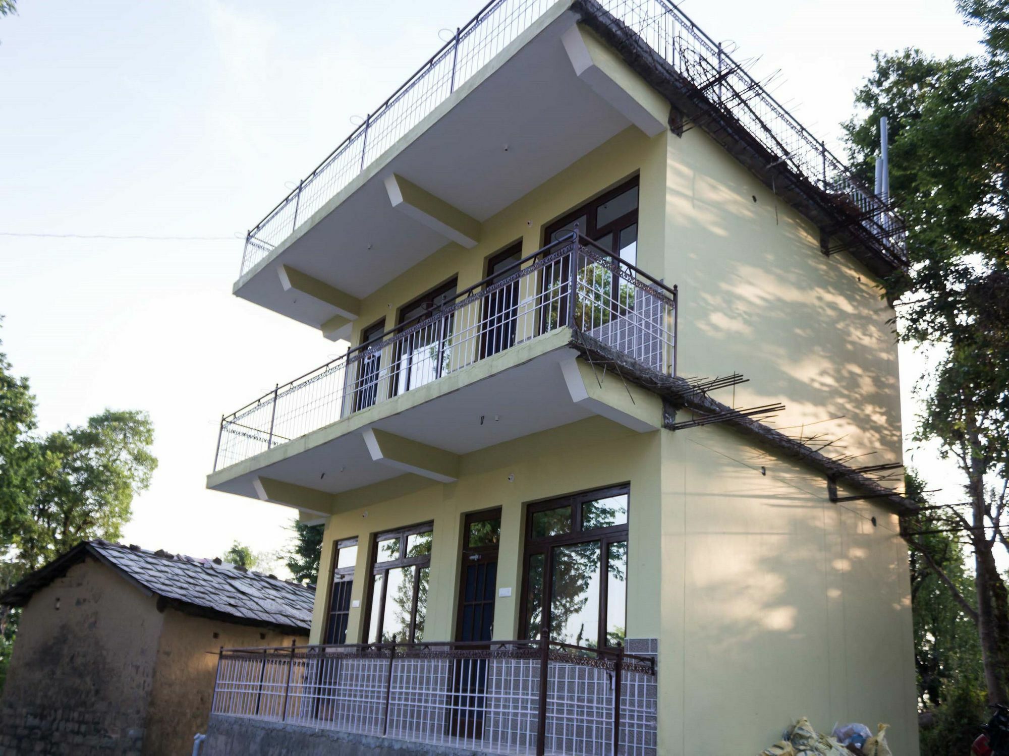 Oyo Home 13409 Cozy Stay 다람샬라 외부 사진